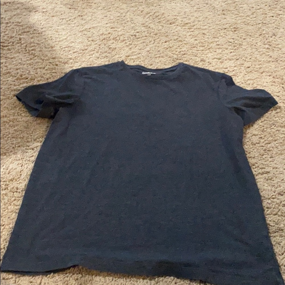 Target men’s dark gray tee